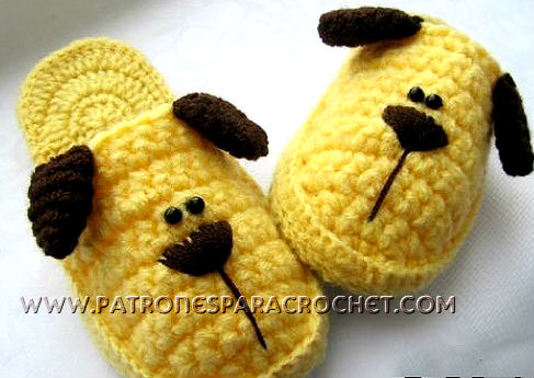 patrón pantuflas para niños con cara de perrito en crochet