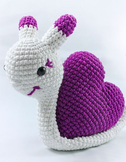 caracol crochet san valentin