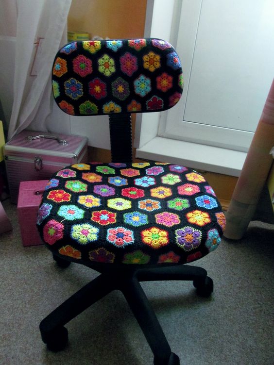 silla de oficina forrada con crochet