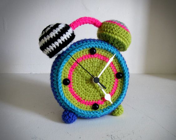 reloj artesanal en crochet