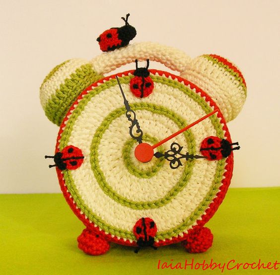 reloj artesanal en crochet