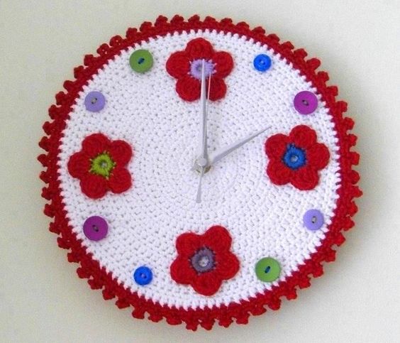 reloj artesanal en crochet