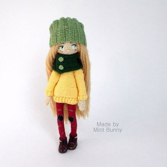 Muñeca amigurumi articulada