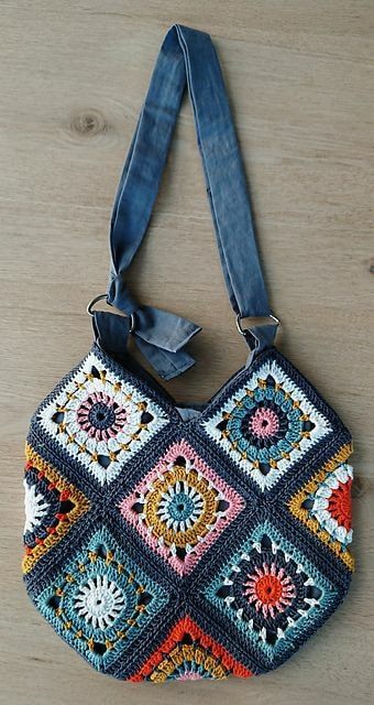 bolsos de moda cuadraditos de la abuela en crochet