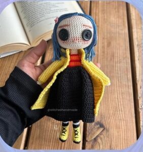 Coraline patrón de Stitches Handmade
